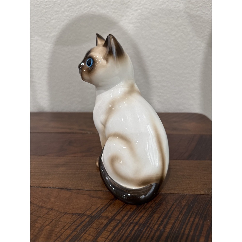 Enesco Cat Figurine with Blue Eyes Siamese Kitten - Picture 4 of 12